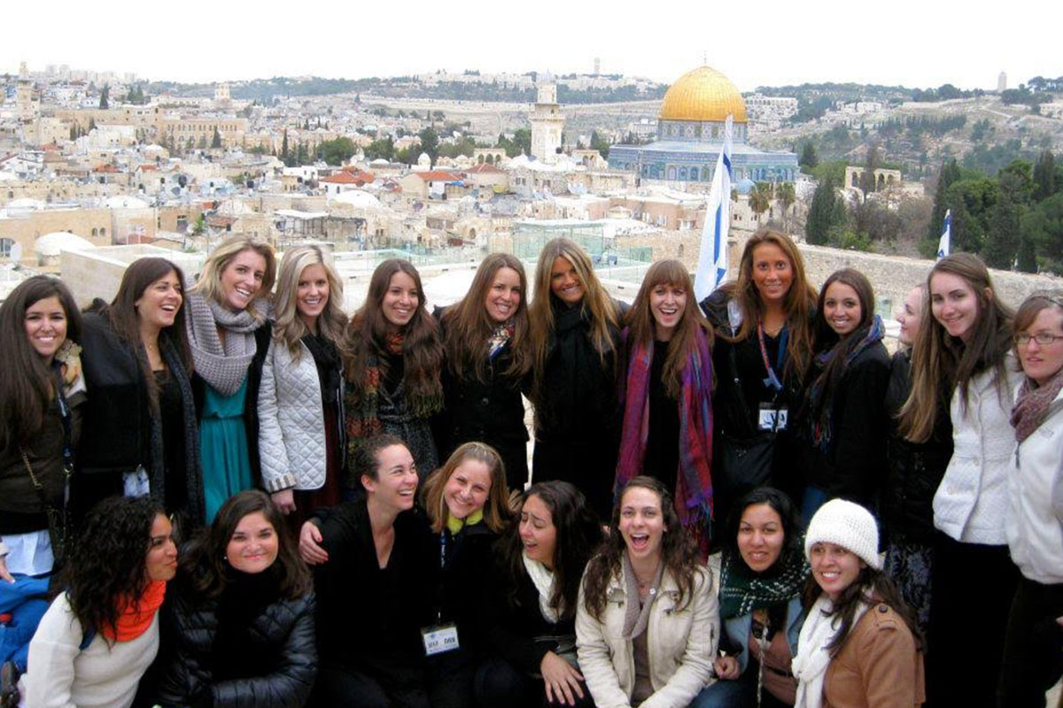 Samantha and her Birthright Israel group