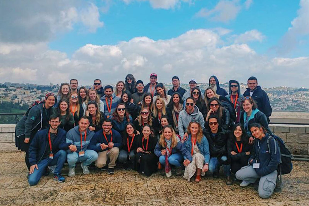 Emily and her sister with their Birthright Israel group