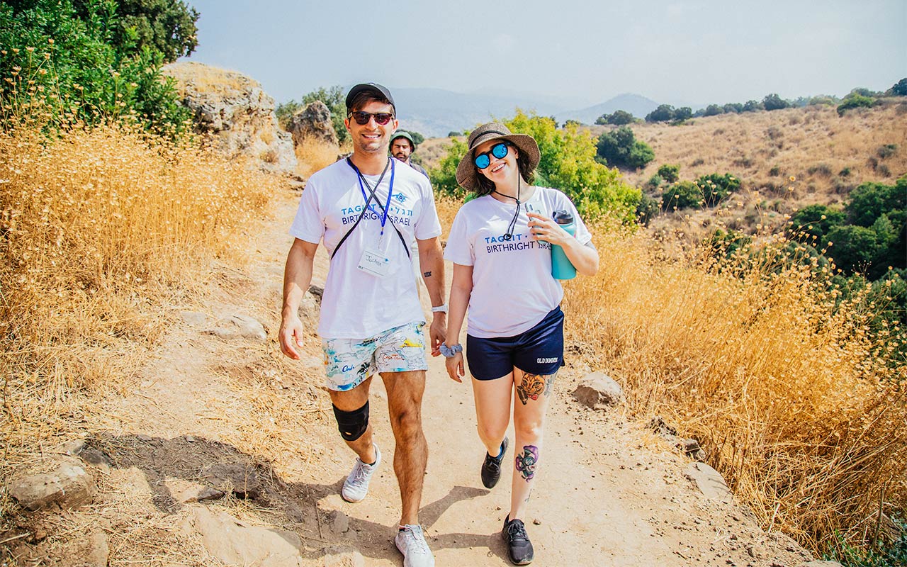 Birthright Israel participants hiking