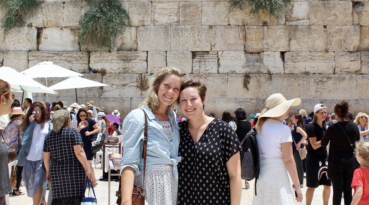 Tatiana Lundstrom and Haley Harris-Bloom in front of the Kotel on their 2017 Birthright Israel trip